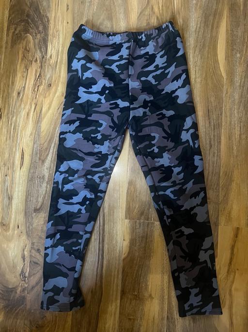  — Camouflage Leggings – Good Condition