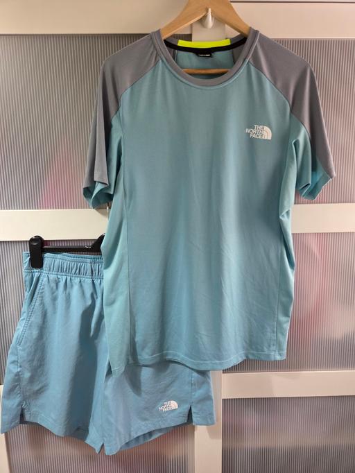  — Size M/L The North Face co-ord outfit set