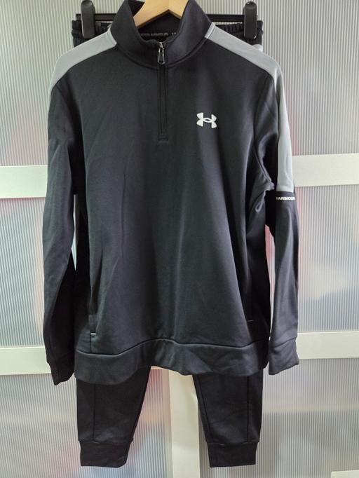  — Size M UNDER ARMOUR tracksuit