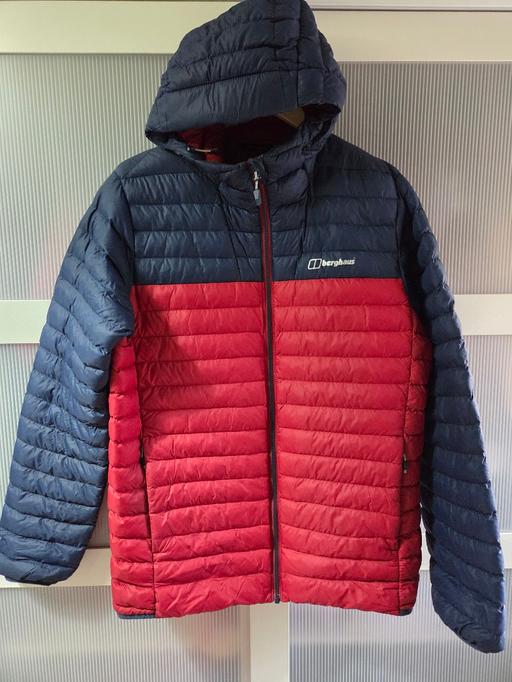  — Size M BERGHAUS hydroloft coat