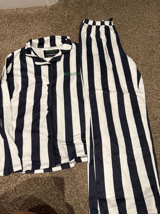  — Girls Beetlejuice Halloween pyjamas 8-9 years