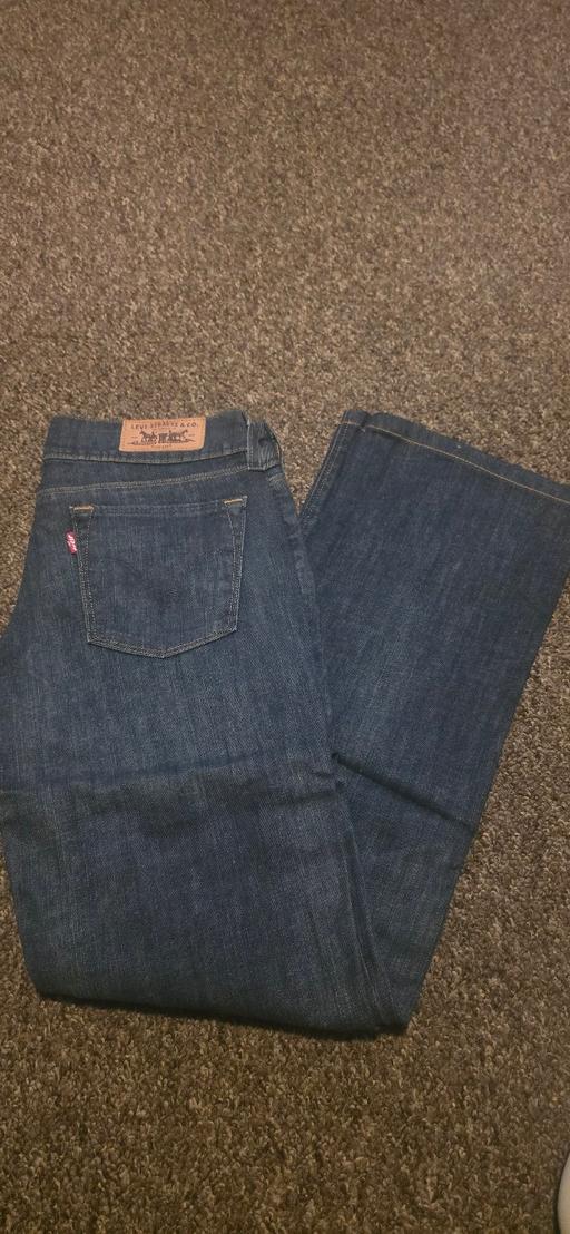  — VGC Like New Womens Levis Jeans W28 L34