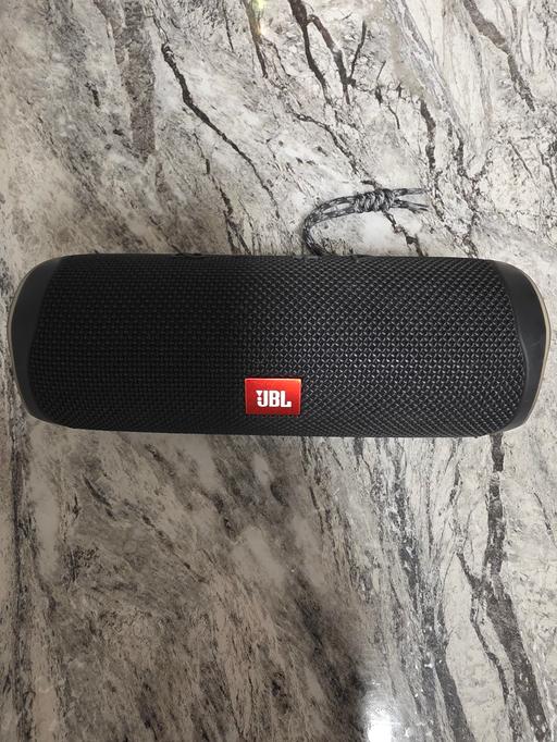  — JBL flip 5