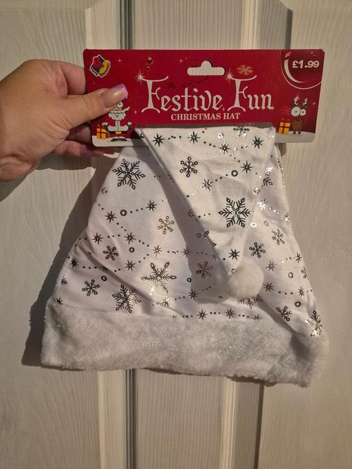  — new Xmas White & Silver Snowflake Hat