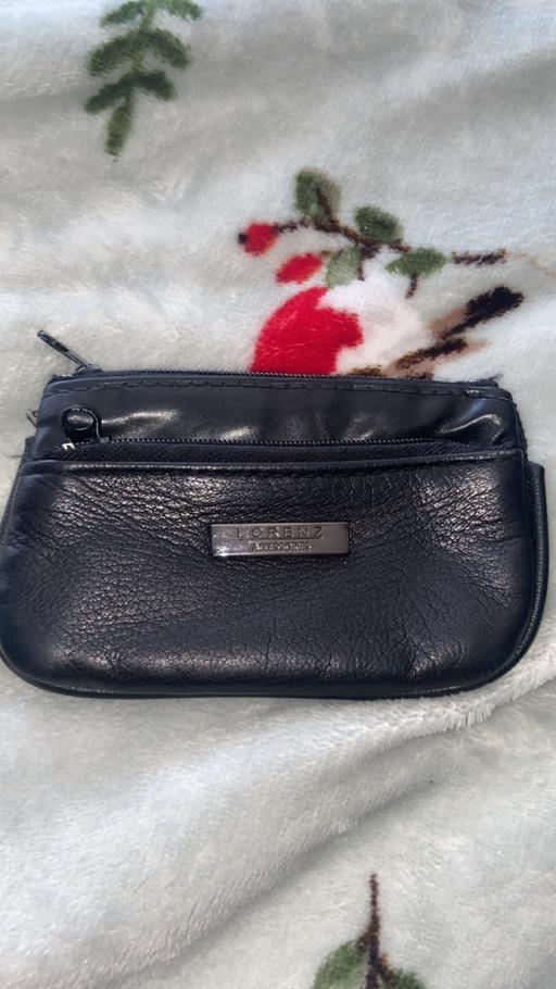  — Womens coin purse