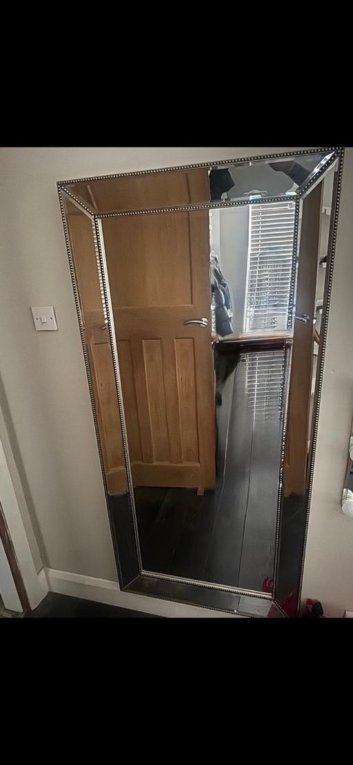  — Large mirror