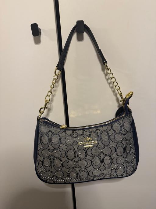  — Hand bag
