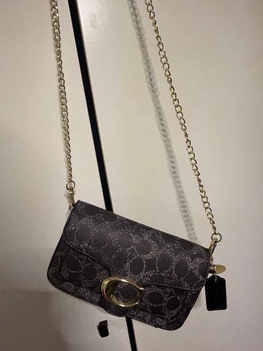  — Cross body bag