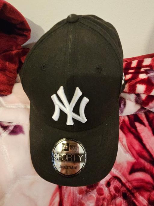  — New York Yankees Essential Black 9FORTY Cap