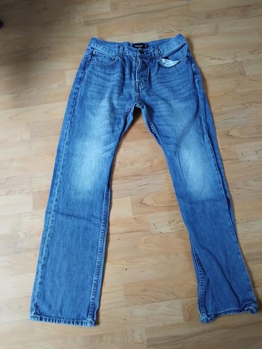  — Jeans 30R