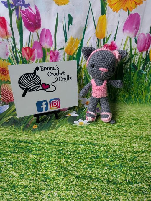  — Handmade Crochet Cat