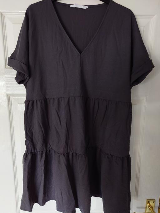  — Women's dark grey short dress size 14-16