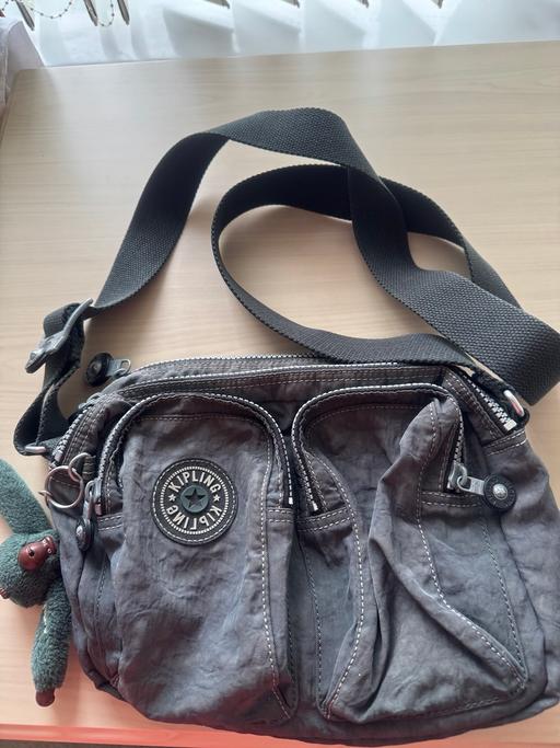  — Kipling grey bag