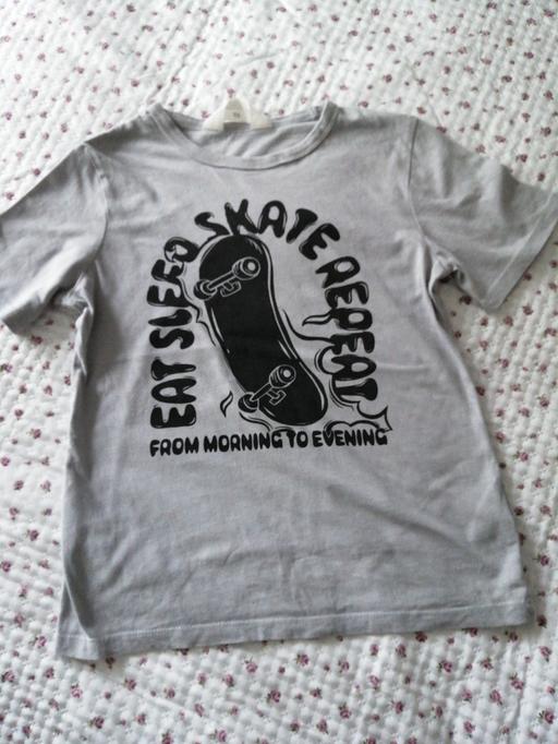  — Boys size *6/8*yrs