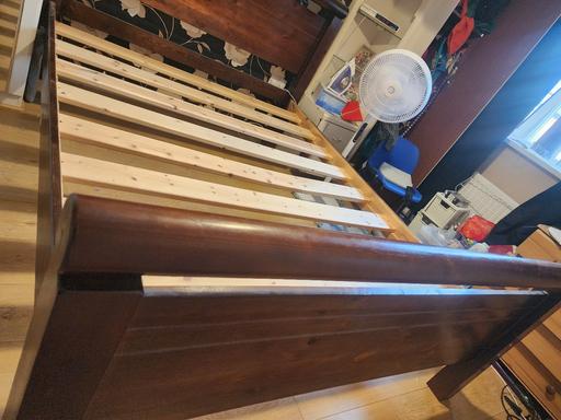  — solid oak kingsize bedframe
