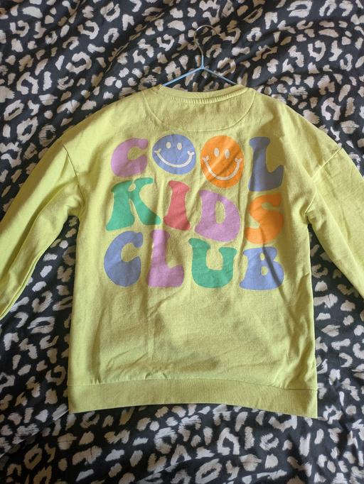  — girls sweatshirt age 10-11