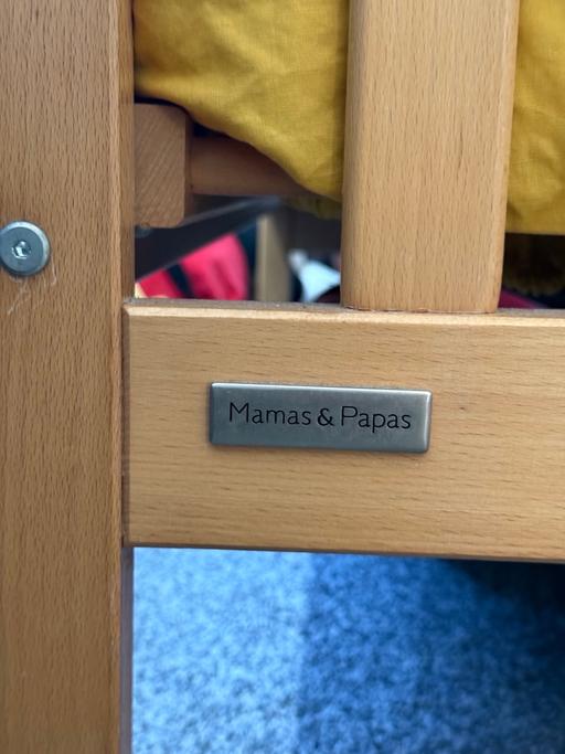  — Mamas & Papas cot