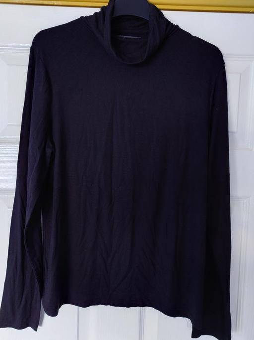  — Women's black long sleeve top size 14/16