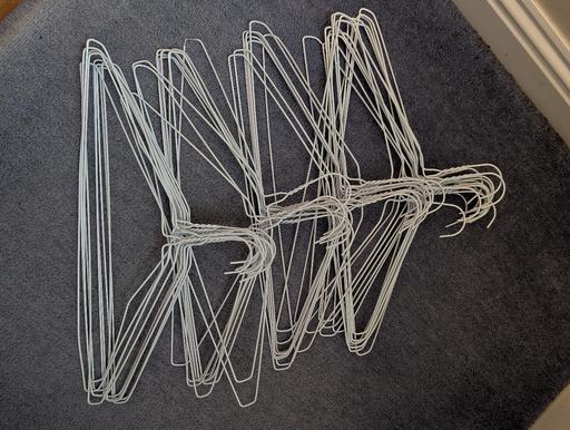  — Wire Coat Hangers x45 - WHITE