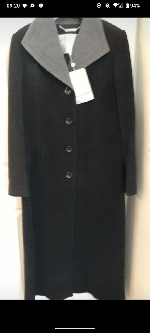  — women wool windsmoor coat size 4/6