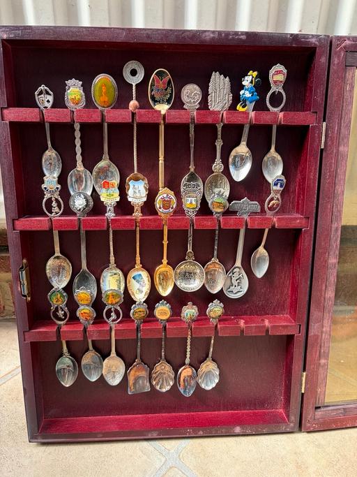  — Collectable spoons