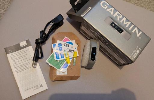  — Garmin vívosmart 4, Activity and Fitness Trac