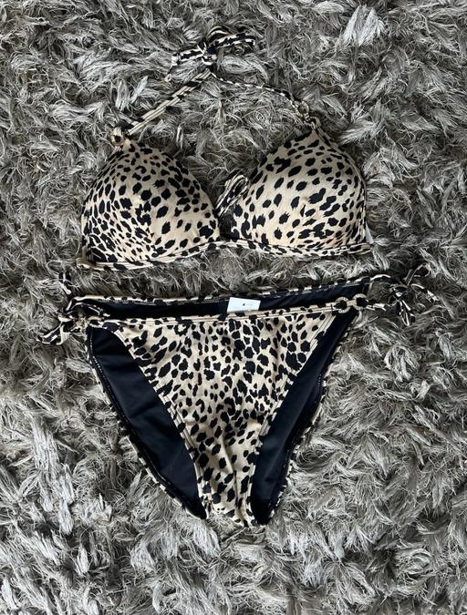  — Newlook bikini set size12