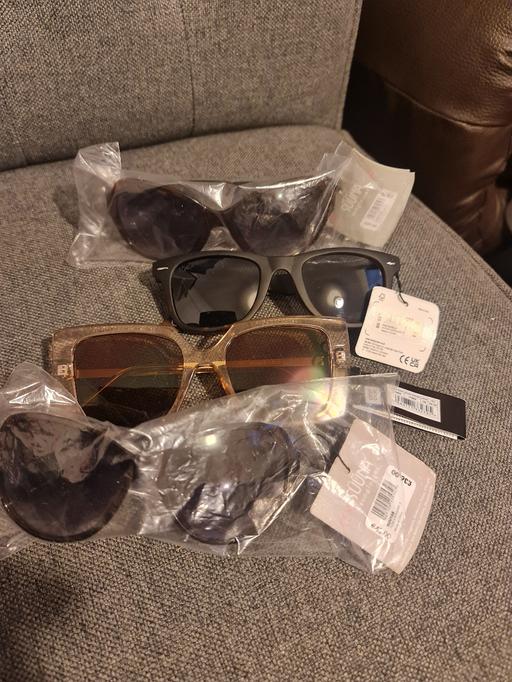  — quantity of brand new designer sunglasses