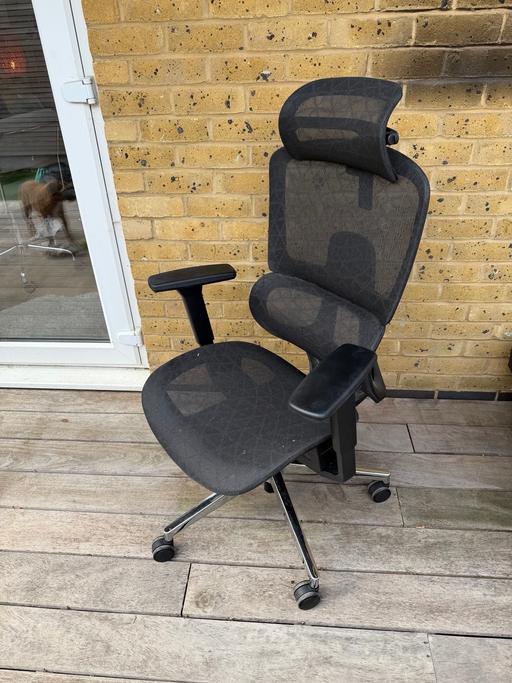  — Black office chair