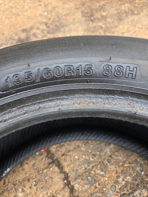  — tyre 195 x 60 x 15 new