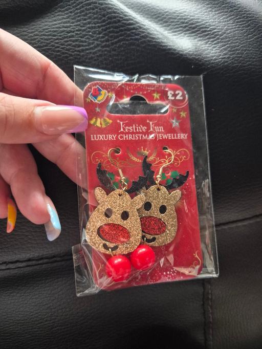  — new Xmas Reindeer Earrings