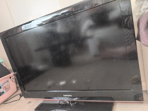  — Samsung TV 42inch