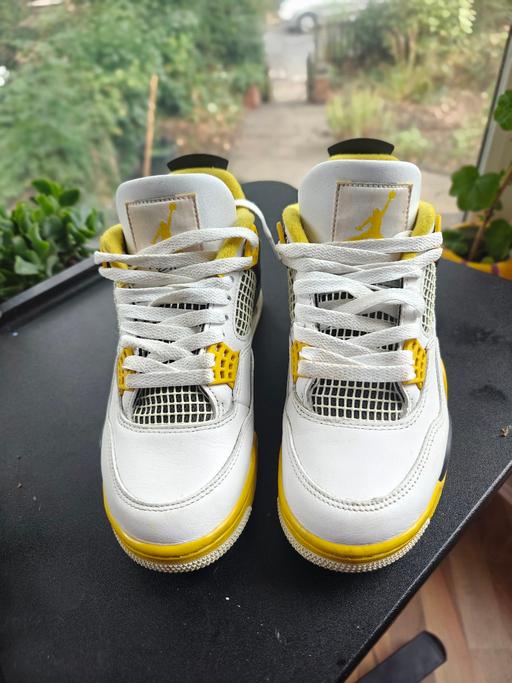  — Jordan 4 Retro ‘Vivid Sulfur’ trainers uk4
