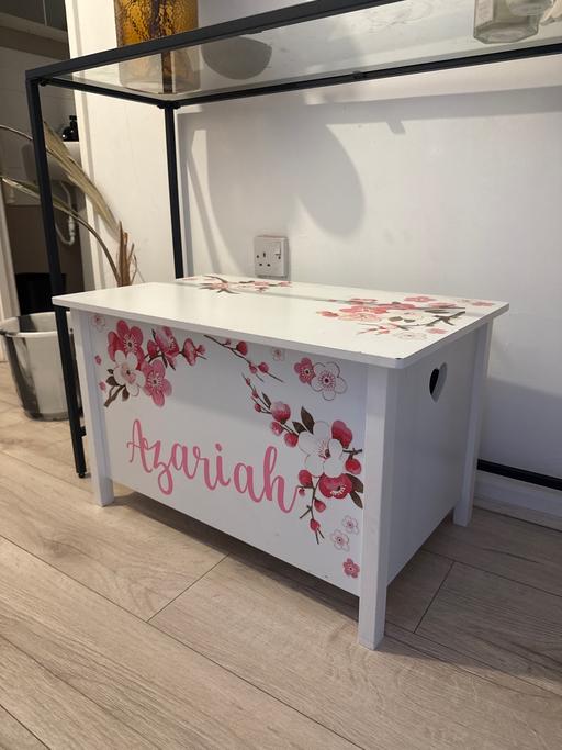 — Kids white toy box
