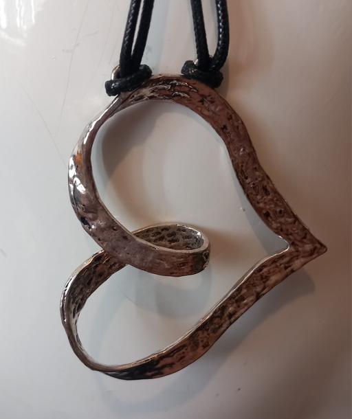  — Chunky Silver Hammered Open Heart Pendant