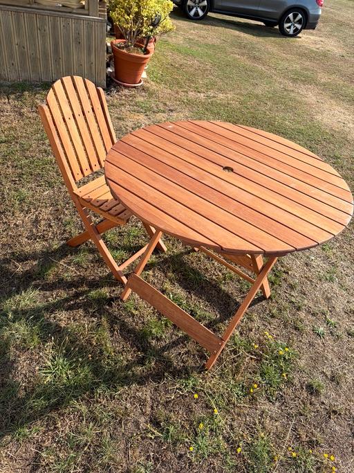  — Wooden table/4 chairs