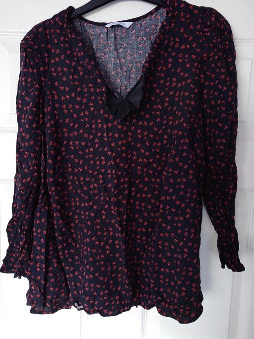  — Women's black/red blouse size 8