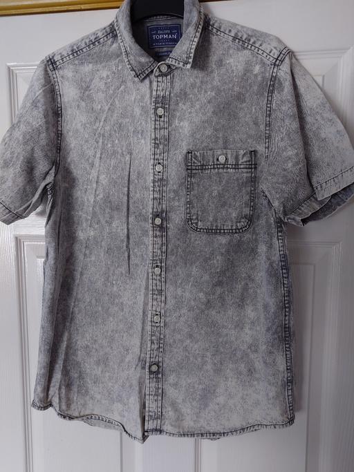 — Mens denim shirt size M
