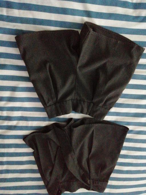  — (2) Girls school Shorts size *6/7* yrs