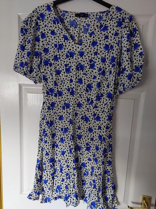  — Women's white/blue dress size 12