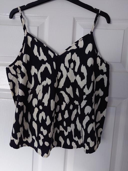  — Women's white/black shien strap top size L