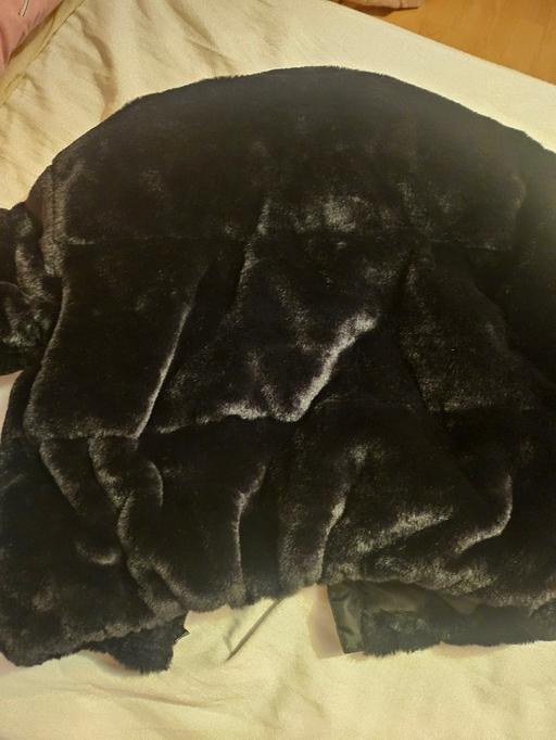  — Faux fur girls puffa jacket