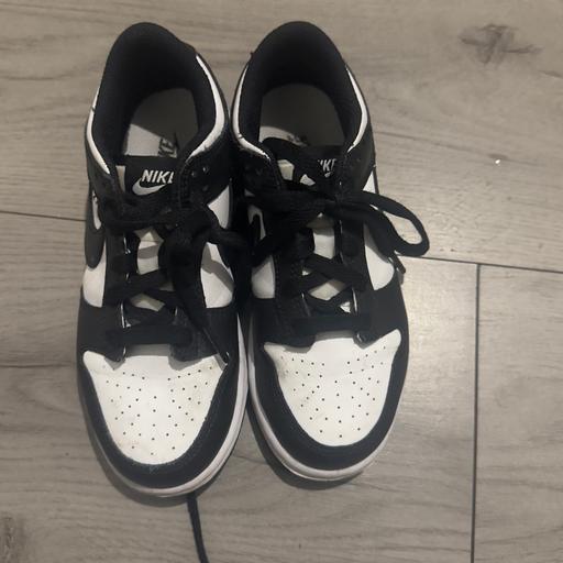  — Nike trainer - size 13 children’s