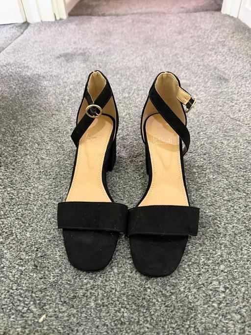  — Sandals