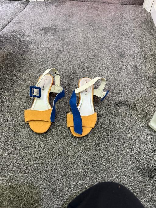  — Sandals