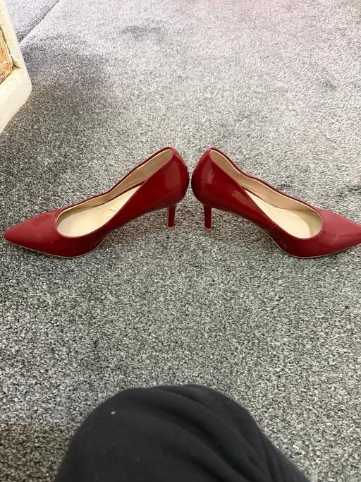  — H&M Burgundy Patent Court Shoes – Size 36