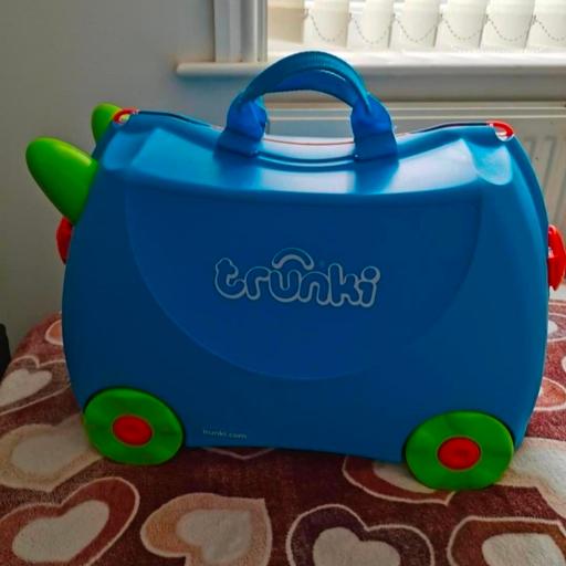  — trunki