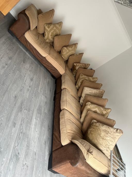  — Corner couch