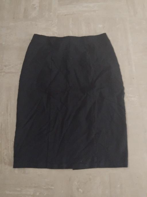  — Skirt 8