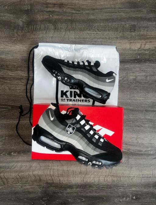  — Nike shoes